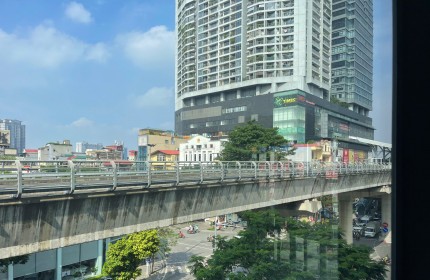 CHO THUÊ NHÀ MẶT PHỐ CẦU GIẤY KD VP, TT TIẾNG ANH 300M2, 2 TẦNG, THANG MÁY, LÔ GÓC